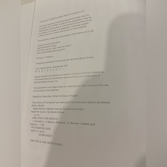 Bobbi Brown Makeup Manual Book - Picture 7 of 16